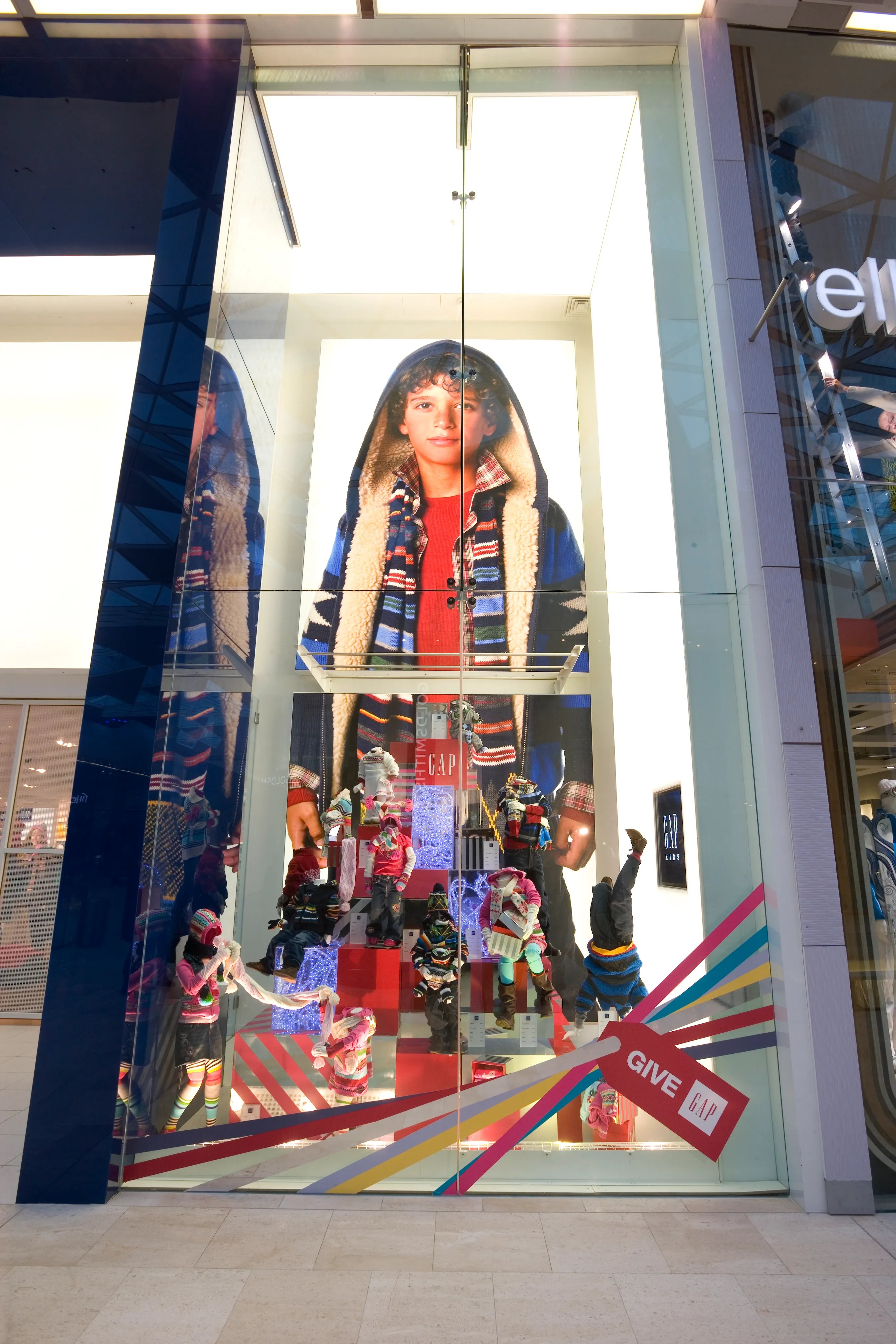 Present christmas gallery image 4